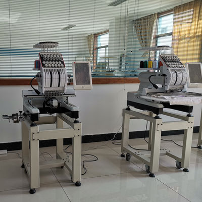 単一のヘッド タオルの布コンピュータ刺繍機械ソックスのロゴの高性能のTシャツのジーンズ